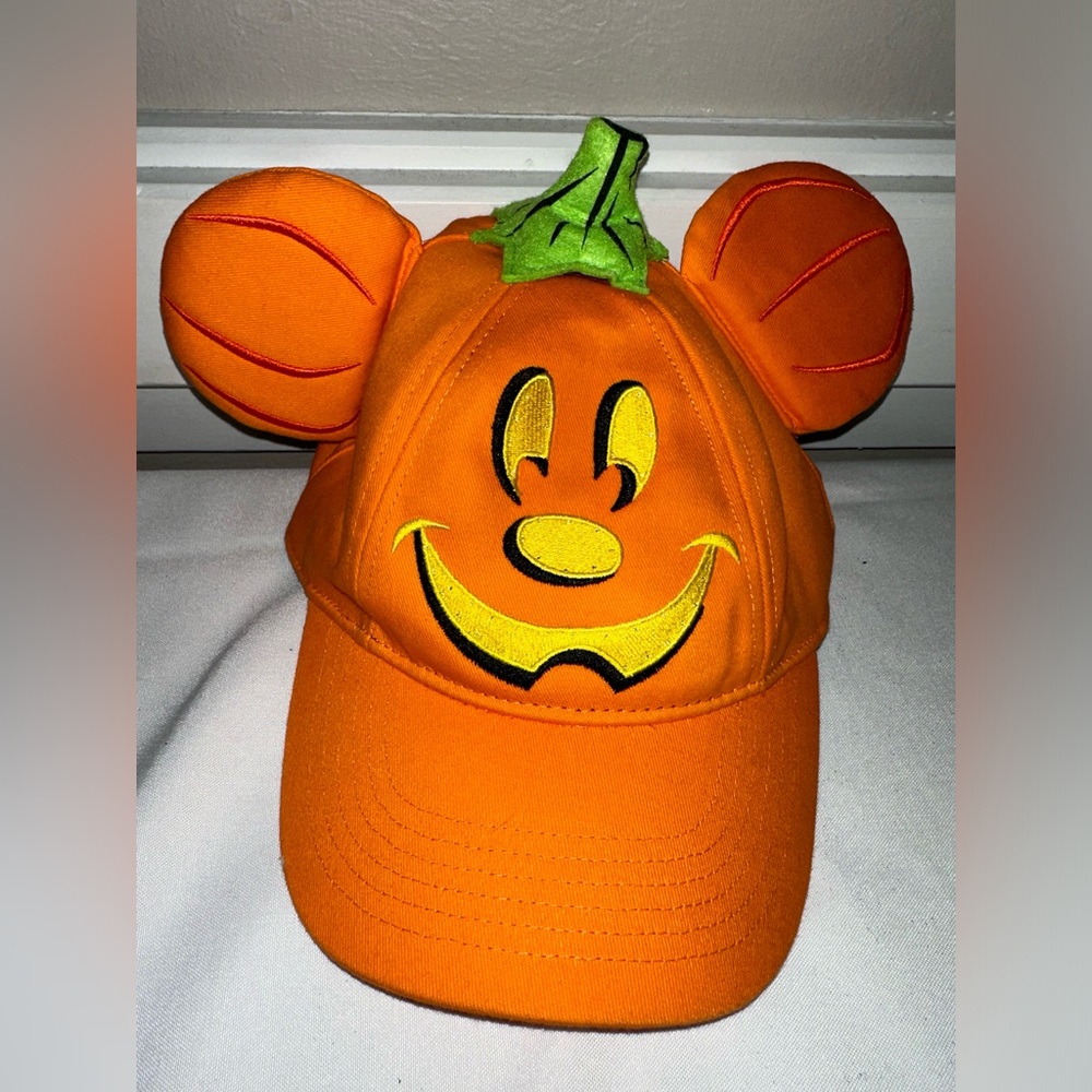 Disney Halloween Mickey pumpkin hat
